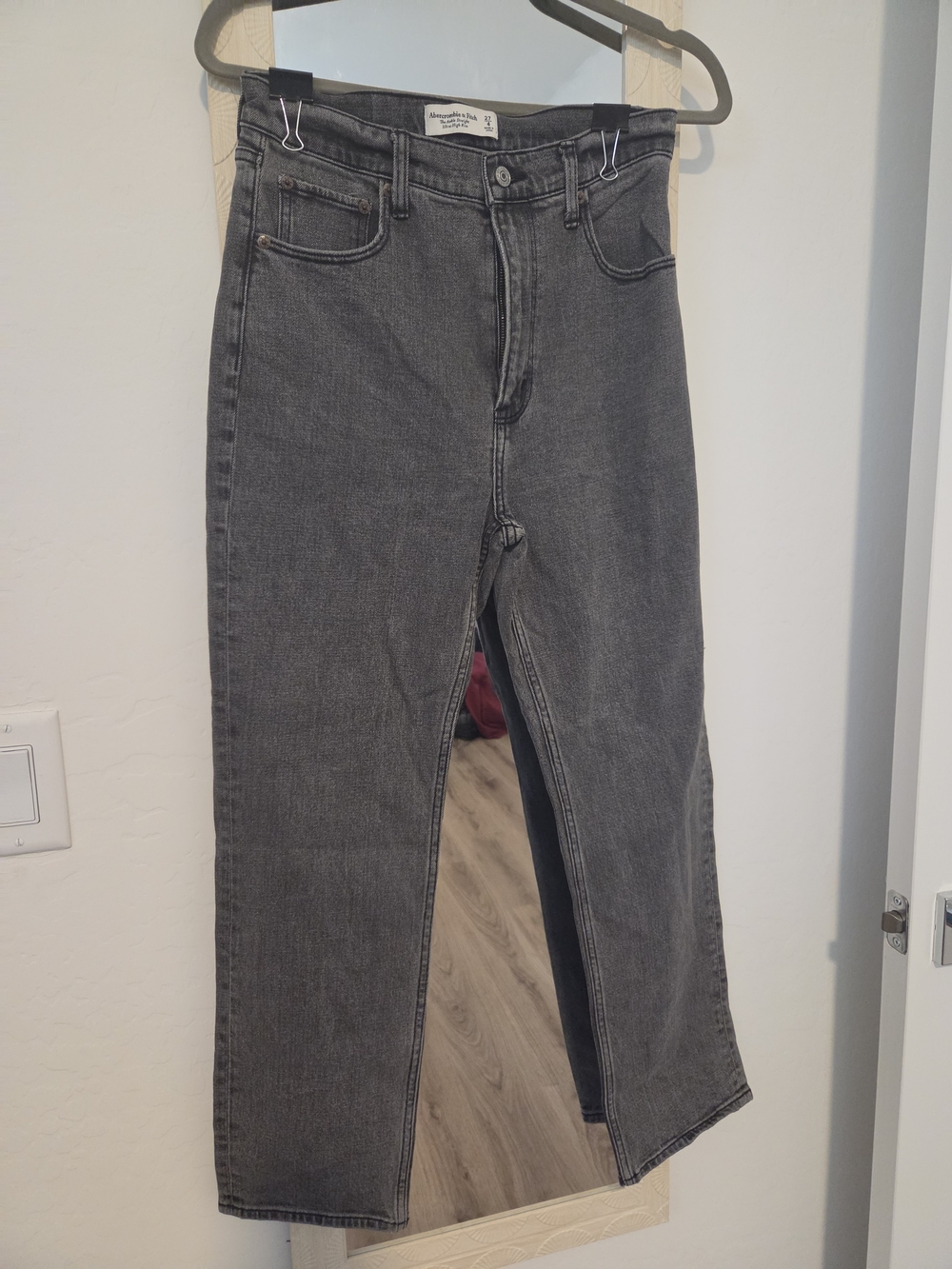 Abercrombie & Fitch Women's Charcoal Anlkle Straight Ultra High Rise Jeans
